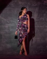 Gorgeous Raashi Khanna in a Purple Floral Cutout Dress Pictures 08