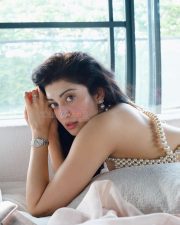 Graceful Pranitha Subhash in a Pastel Dress with Pearls Photos 01