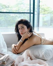 Graceful Pranitha Subhash in a Pastel Dress with Pearls Photos 05