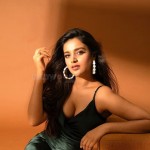 Nidhhi Agerwal 3 svg%3E