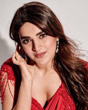 Hari Hara Veera Mallu Part 1 Heroine Nidhhi Agerwal in a Red Saree Photos 10