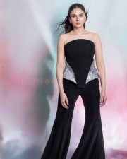 Heeramandi Actress Aditi Rao Hydari in a Black Corset Peplum Top with a Flared Trousers Photos 07