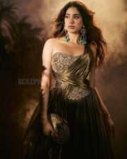 Heroine Janhvi Kapoor in a Gold Tissue Skirt with a Strapless Corset Top Photos 02