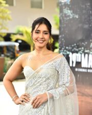 Heroine Raashii Khanna at Ustaad Bhagat Singh Success Press Meet Pictures 24