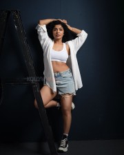 Heroine Rima Kalingal in a White Sports Bra and Denim Shorts Photoshoot Pictures 05