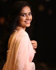 Heroine Sri Divya at Sathyam Sundaram Pre Release Event Pictures 34