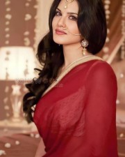 Heroine Sunny Leone in Red Saree Photo 01