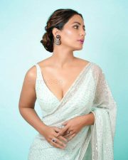 Hina Khan Deep Cleavage Photo 01 Hina Khan Deep Cleavage Photo 01