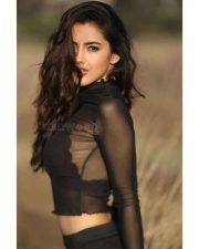 Hot Glam Malvika Sharma Pictures 05
