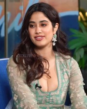 Hot Janhvi Kapoor Cleavage Show Pictures 04