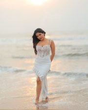 Hot Sakshi Agarwal in a White Sleeveless Lace Maxi Dress Pictures 04