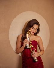 Hot and Stunning Raashii Khanna in a Red Strapless Bodycon Dress Photos 04