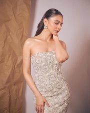 Indian 3 Heroine Rakul Preet Singh in a Light Embellished Strapless Gown Photos 08