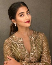 Indian Actress Pooja Hegde Pictures