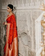 Indian Actress Samantha Ruth Prabhu in a Traditional Red Banarasi Silk Saree Pictures 01