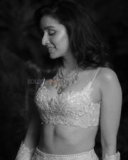 Indian Beauty Queen Shraddha Kapoor in a White Lehenga Photos 07