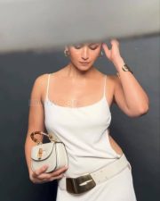Indian Diva Alia Bhatt in a Strappy Gucci White Gown Pictures 04