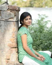 Irandam Ulaga Porin Kadaisi Gundu Movie Heroine Anandhi