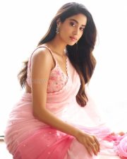 Janhvi Kapoor in a Pink Floral Saree Photos 05