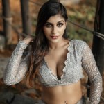 Yashika Aannand 5 Kadamaiyai Sei Actress Yashika Aannand Sexy Pic