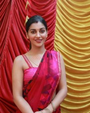 Yashika Aannand (Yaashika Aanand) 31 Kadamaiyai Sei Movie Heroine Yashika Aannand Pictures