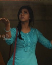 Kadhalum Kadanthu Pogum Movie Heroine Madonna Sebastian Photos