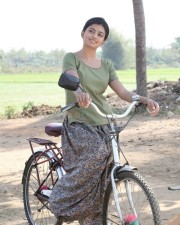 Kamali From Nadukkaveri Movie Photos
