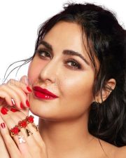 Katrina Kaif Red Lipstick Wallpaper Photo 01