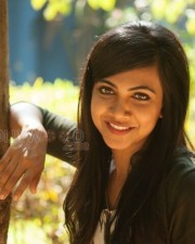 Kavan Movie Heroine Madonna Sebastian Photos
