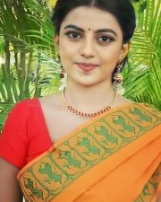 Kayal Anandhi Traditional Saree Picture 01