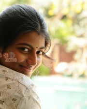 Kayal Movie Heroine Anandhi Photos