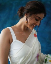Keerthy Suresh in a White Floral Saree Photo 01
