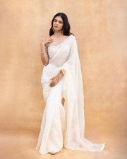 Kerala Beauty Malavika Mohan in White Saree Photoshoot Stills 05