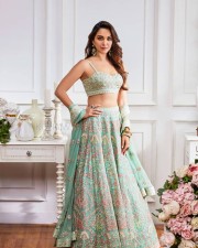 Kiara Advani Beautiful New Photoshoot Pictures 01