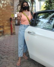 Kiara Advani 22 Kiara Advani Spotted At Dance Class In Andheri Photos rotated