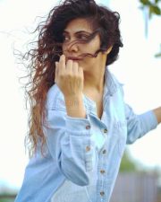 Kotigobba 3 Heroine Madonna Sebastian Photoshoot Stills 01