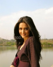 Kriti Karbandha Sexy Photos