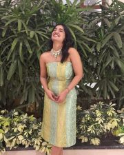L2 Empuraan Actress Saniya Iyappan in a Sleeveless Midi Dress Pictures 02