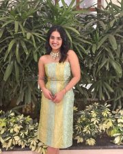 L2 Empuraan Actress Saniya Iyappan in a Sleeveless Midi Dress Pictures 03