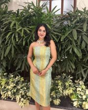 L2 Empuraan Actress Saniya Iyappan in a Sleeveless Midi Dress Pictures 04 L2 Empuraan Actress Saniya Iyappan in a Sleeveless Midi Dress Pictures 04