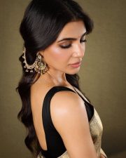 Maa Inti Bangaaram Actress Samantha Ruth Prabhu in a Black and Silver Printed Saree with a Plain Black Sleeveless Blouse Photos 03