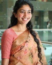Maari  Movie Heroine Sai Pallavi Photos