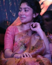 Maari  Movie Heroine Sai Pallavi Photos