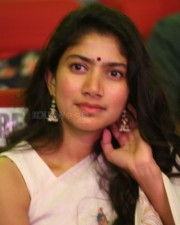 Maari Heroine Sai Pallavi Pictures