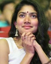 Maari Heroine Sai Pallavi Pictures