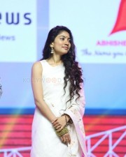 Maari Heroine Sai Pallavi Pictures