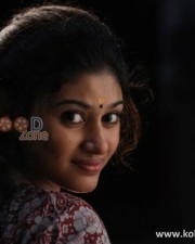 Madha Yaanai Koottam Movie Heroine Oviya Pictures