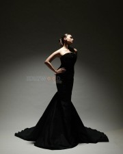 Majestic Alia Bhatt in a Black Evening Gown Pictures 03