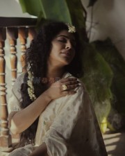 Malayalam Actress Rima Kallingal in a Traditional White Saree Photos 07