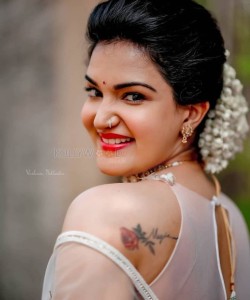 Malayalam Heroine Honey Rose Photos